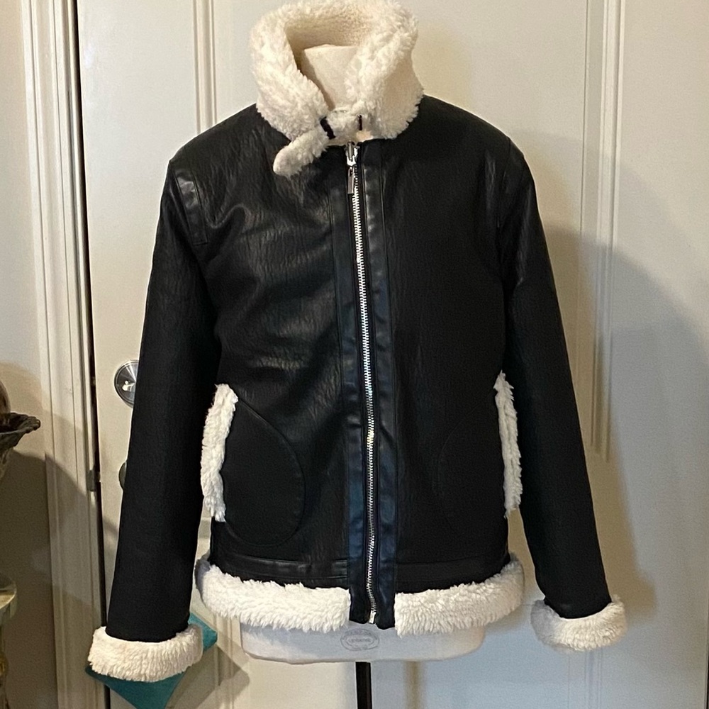 AKIRA Cream Fuzzy Jacket
